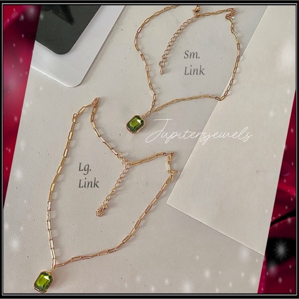 New 14k Gold Peridot Green Crystal Emerald Cut Minimalist Paperclip Necklace - Picture 3 of 4